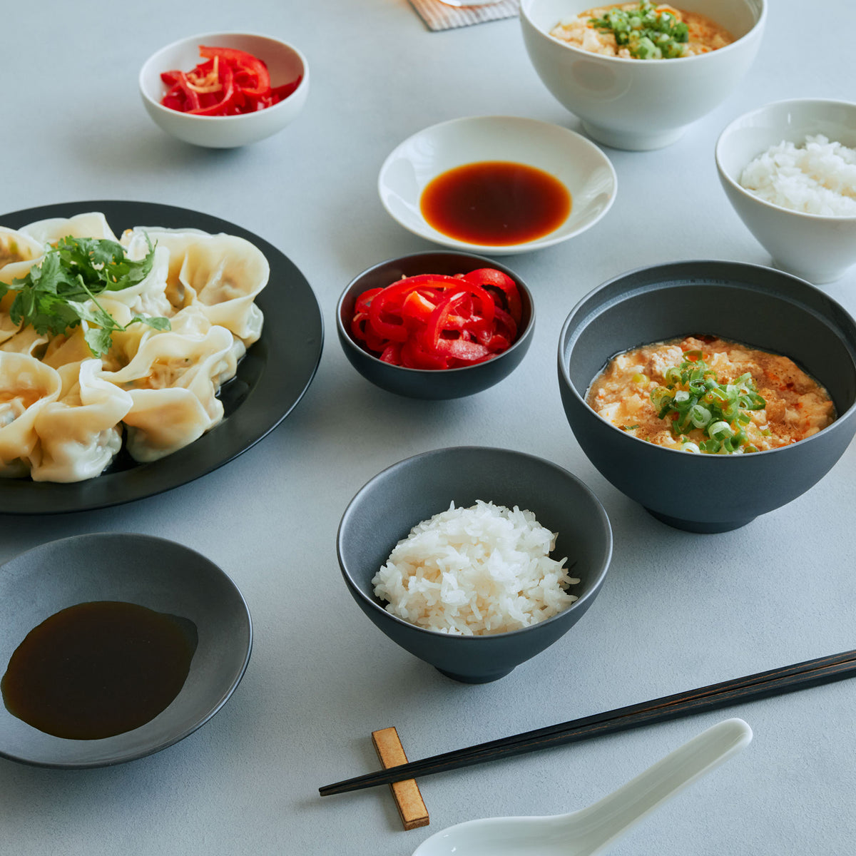 スライドショー【予約販売】よりそう入れ子碗セット 黒の画像を開く