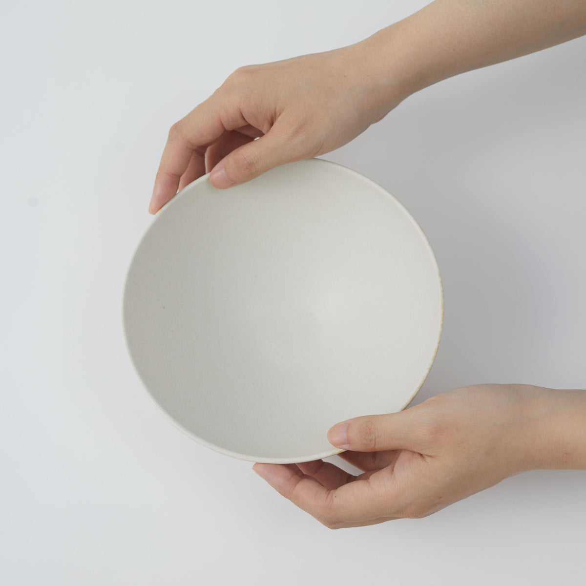 スライドショー日々ボウル 白の画像を開く