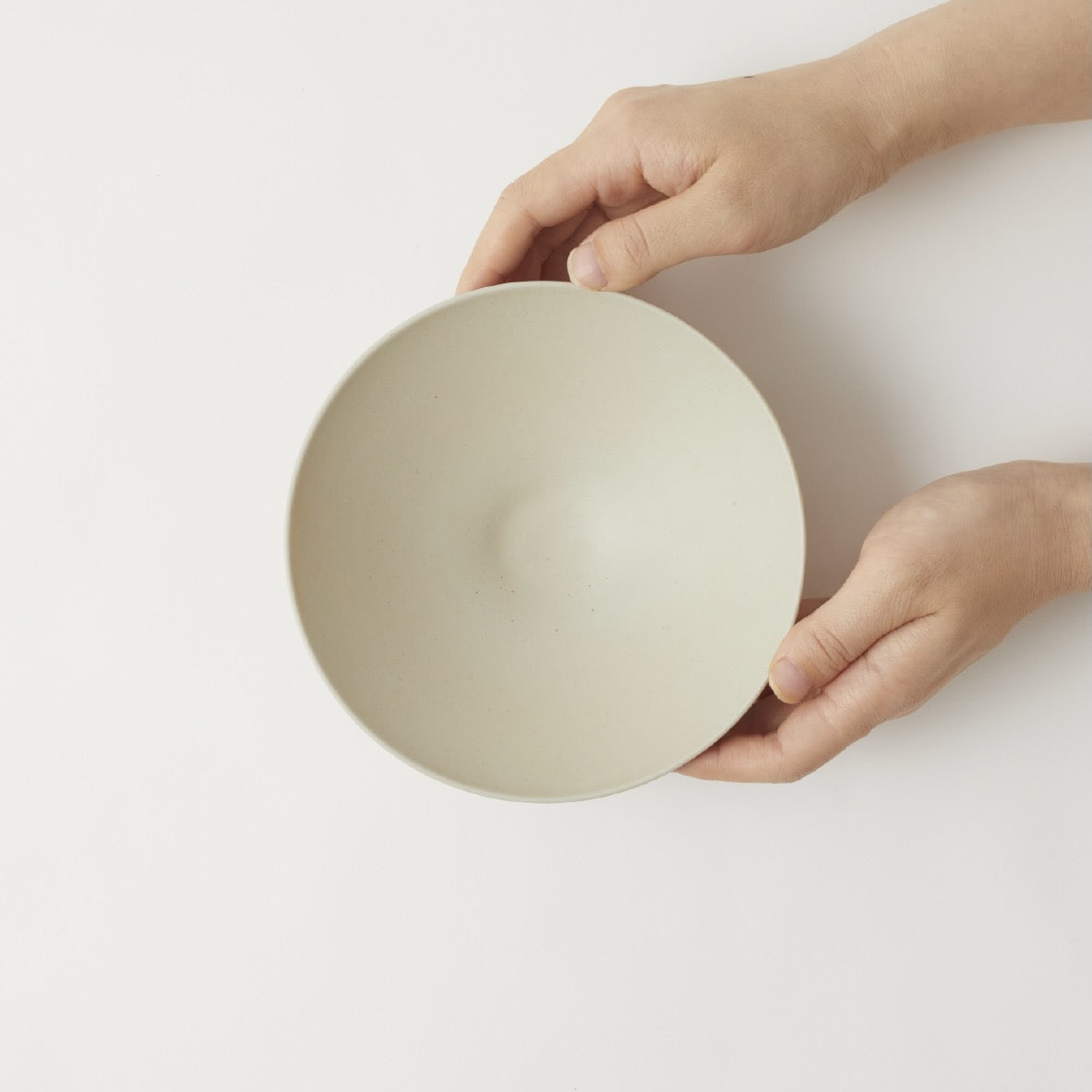 スライドショーこなれ小鉢 焼き締め 白茶の画像を開く