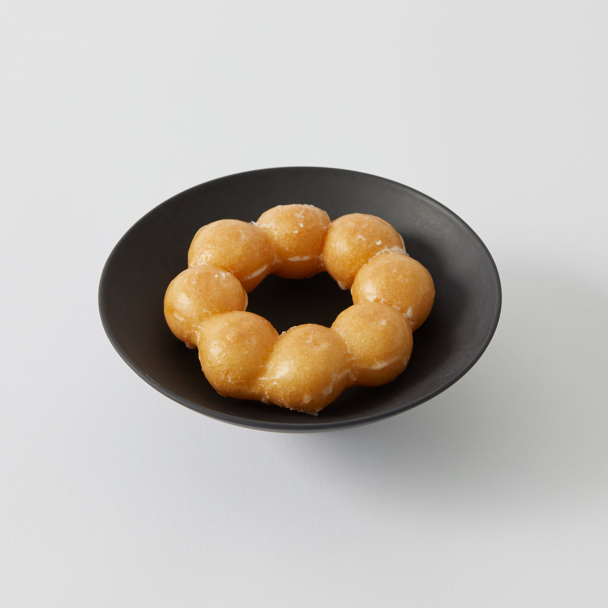 スライドショーこなれ小鉢 焼き締め 墨の画像を開く