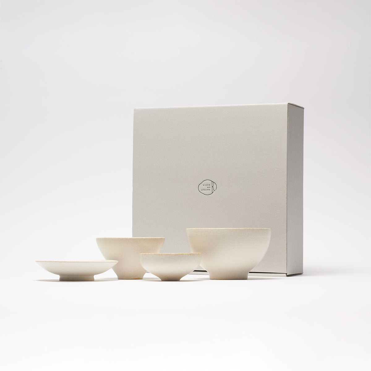 スライドショー【予約販売】よりそう入れ子碗ギフトセット 白の画像を開く
