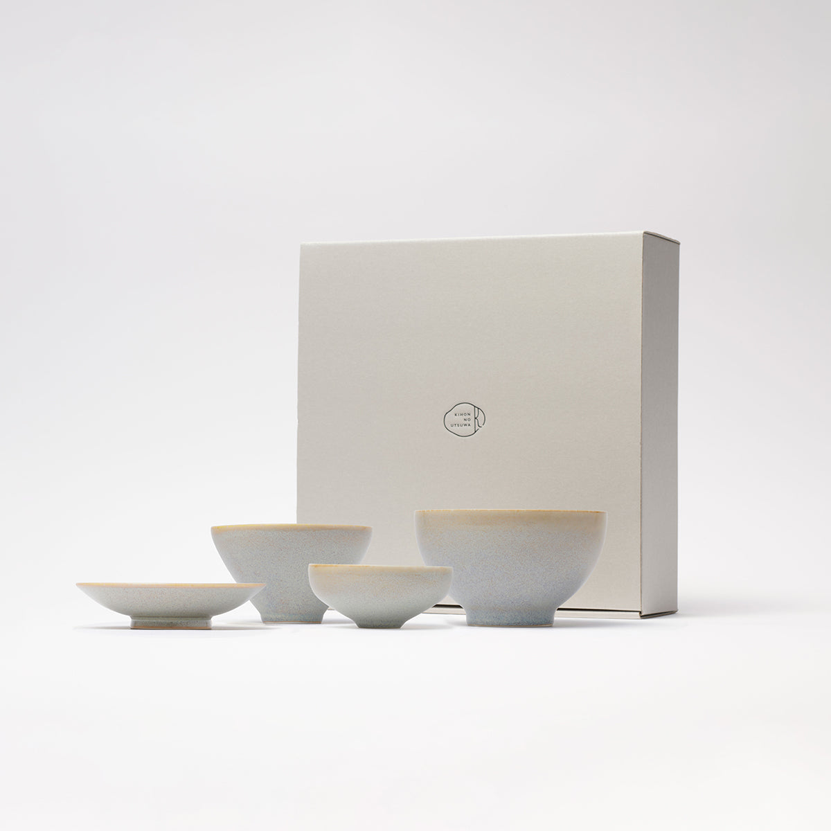 スライドショー【予約販売】よりそう入れ子碗ギフトセット 灰の画像を開く
