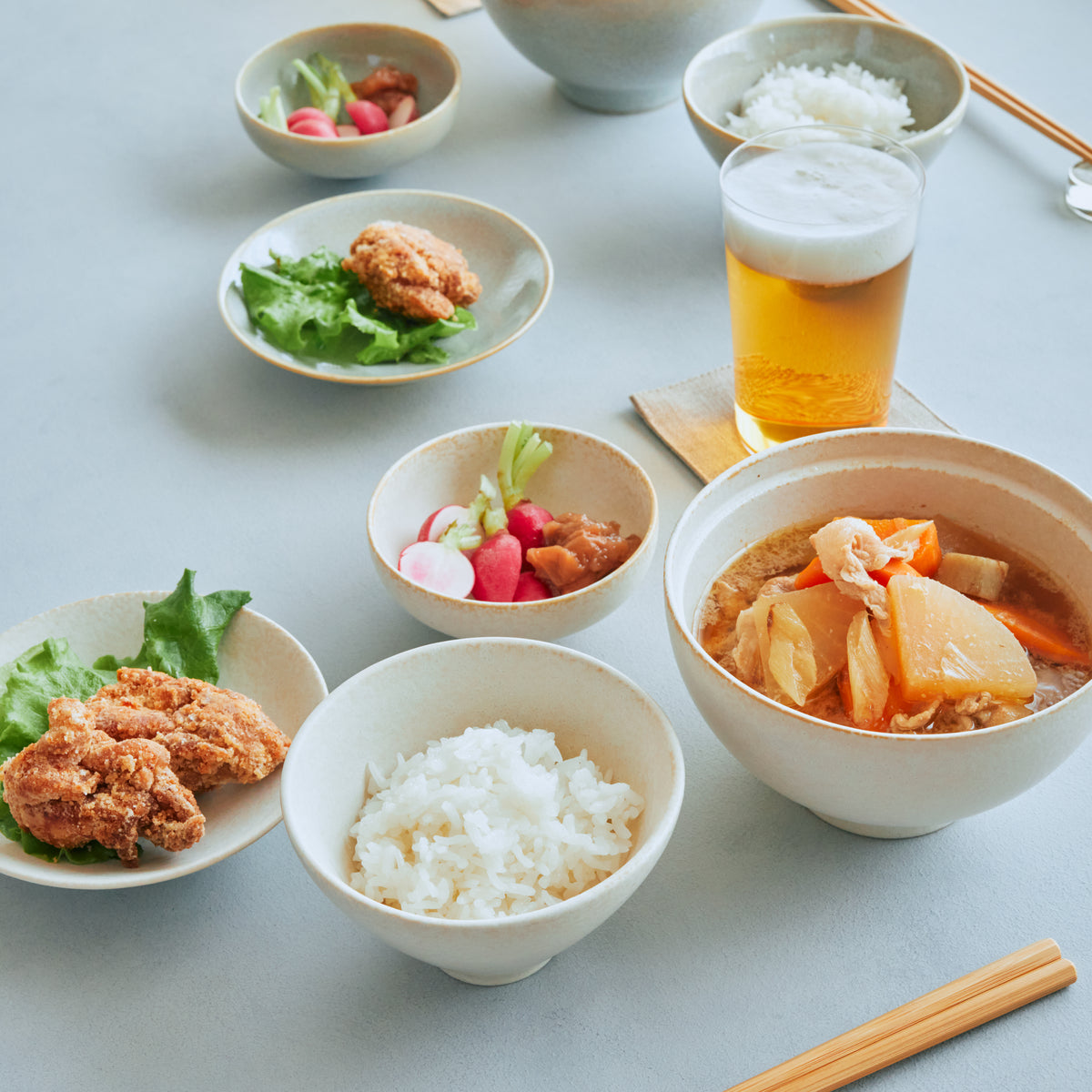 スライドショー【予約販売】よりそう入れ子碗セット 白の画像を開く
