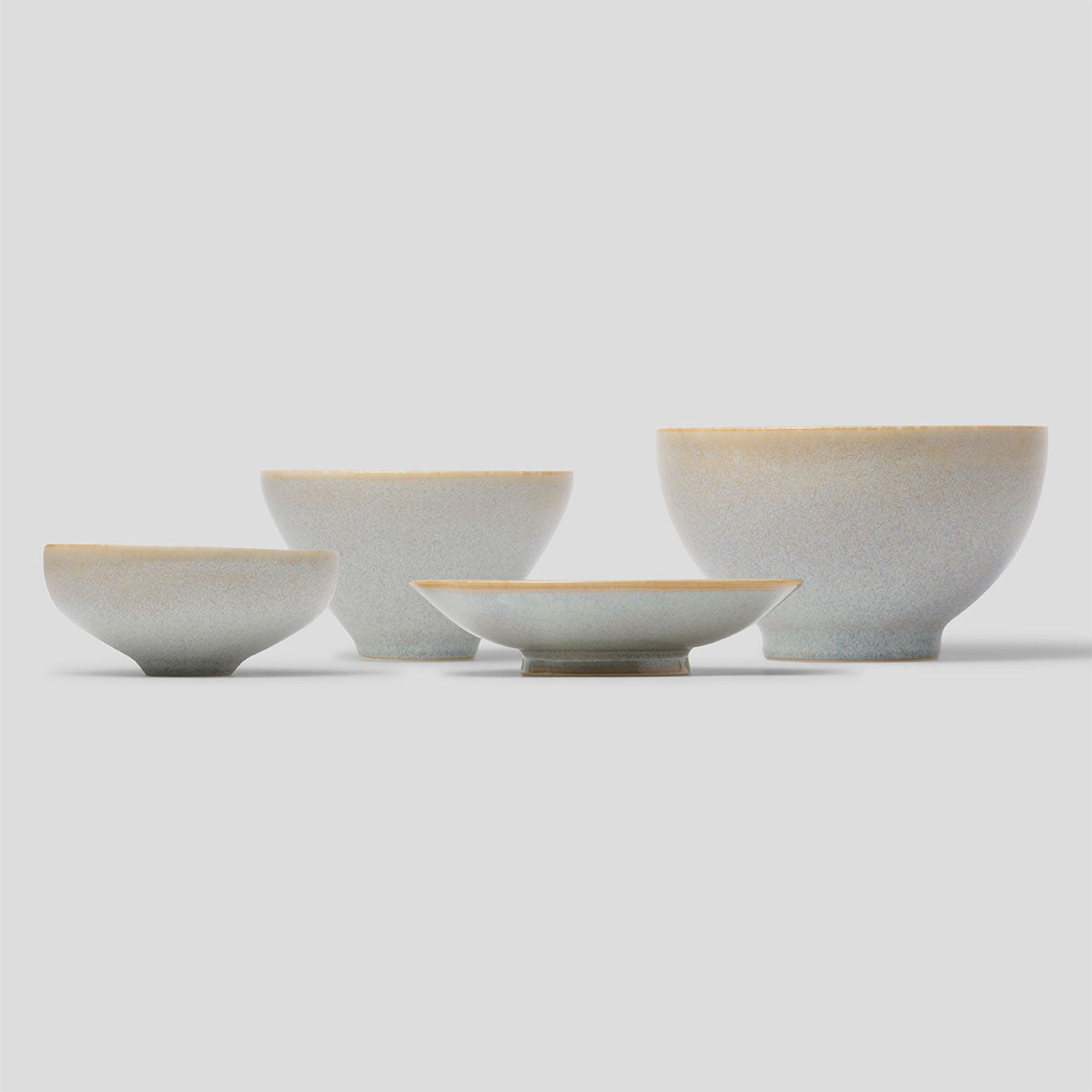 スライドショー【予約販売】よりそう入れ子碗セット 灰の画像を開く
