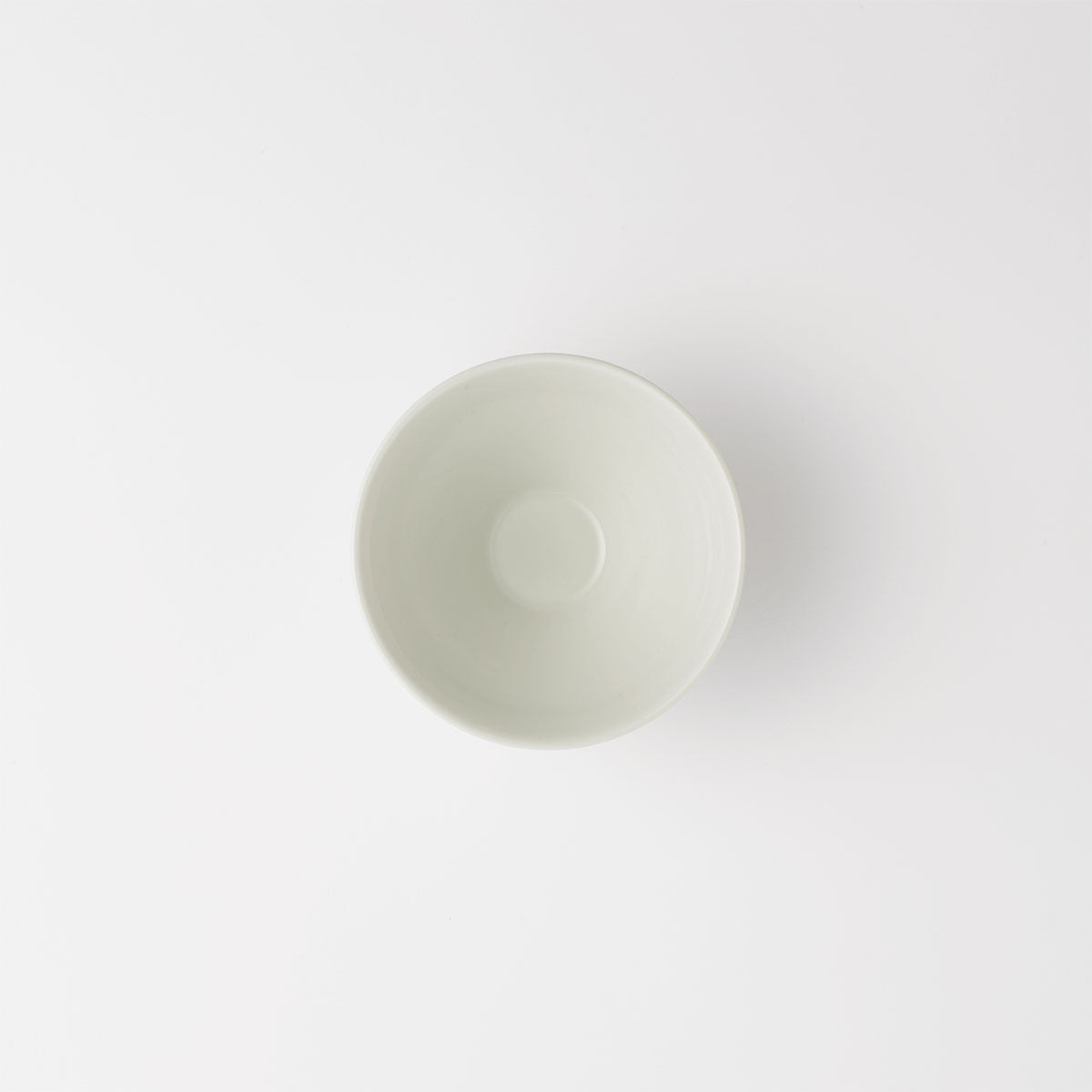 スライドショーしっくり茶碗 つや白の画像を開く
