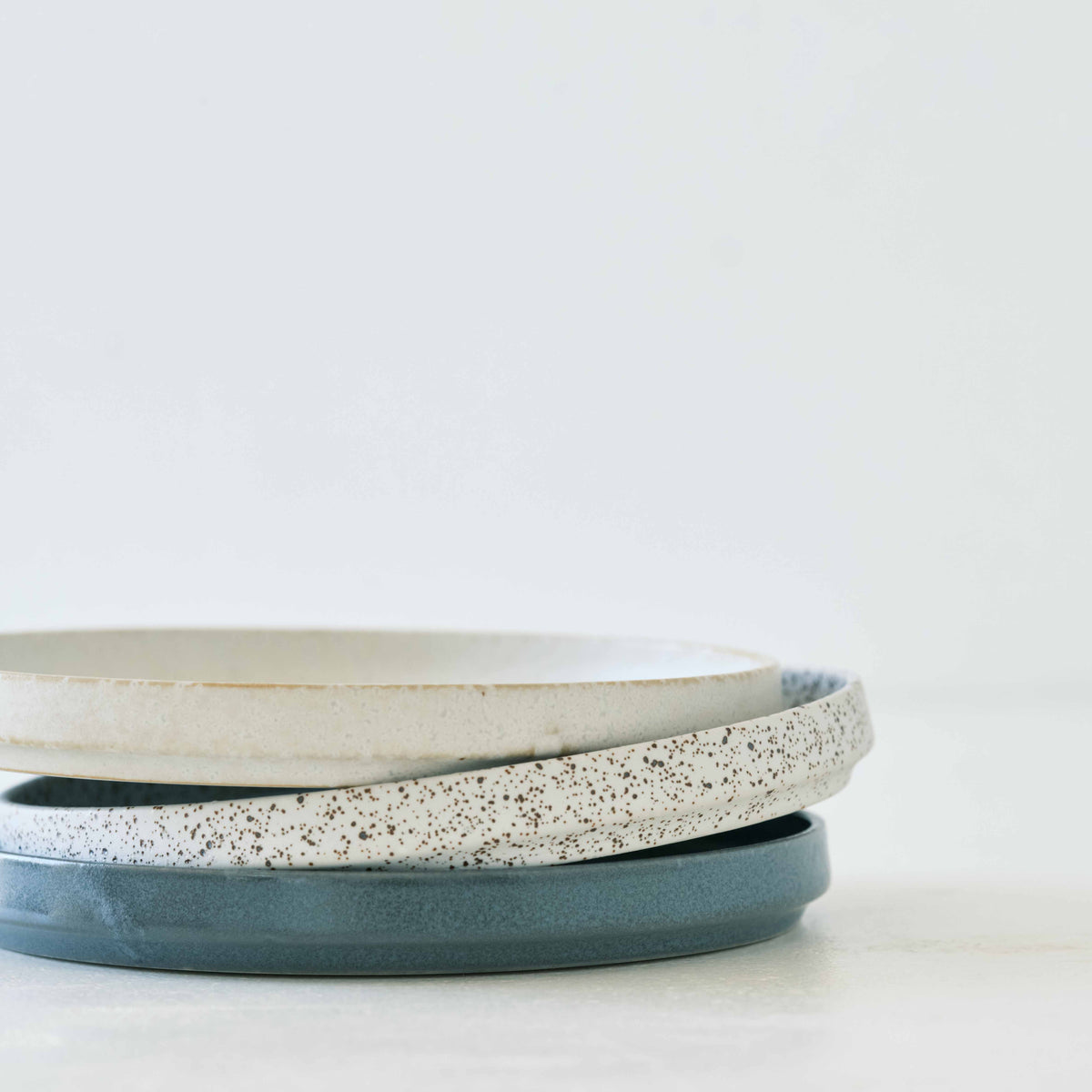 スライドショー切立プレート 白 14cmの画像を開く
