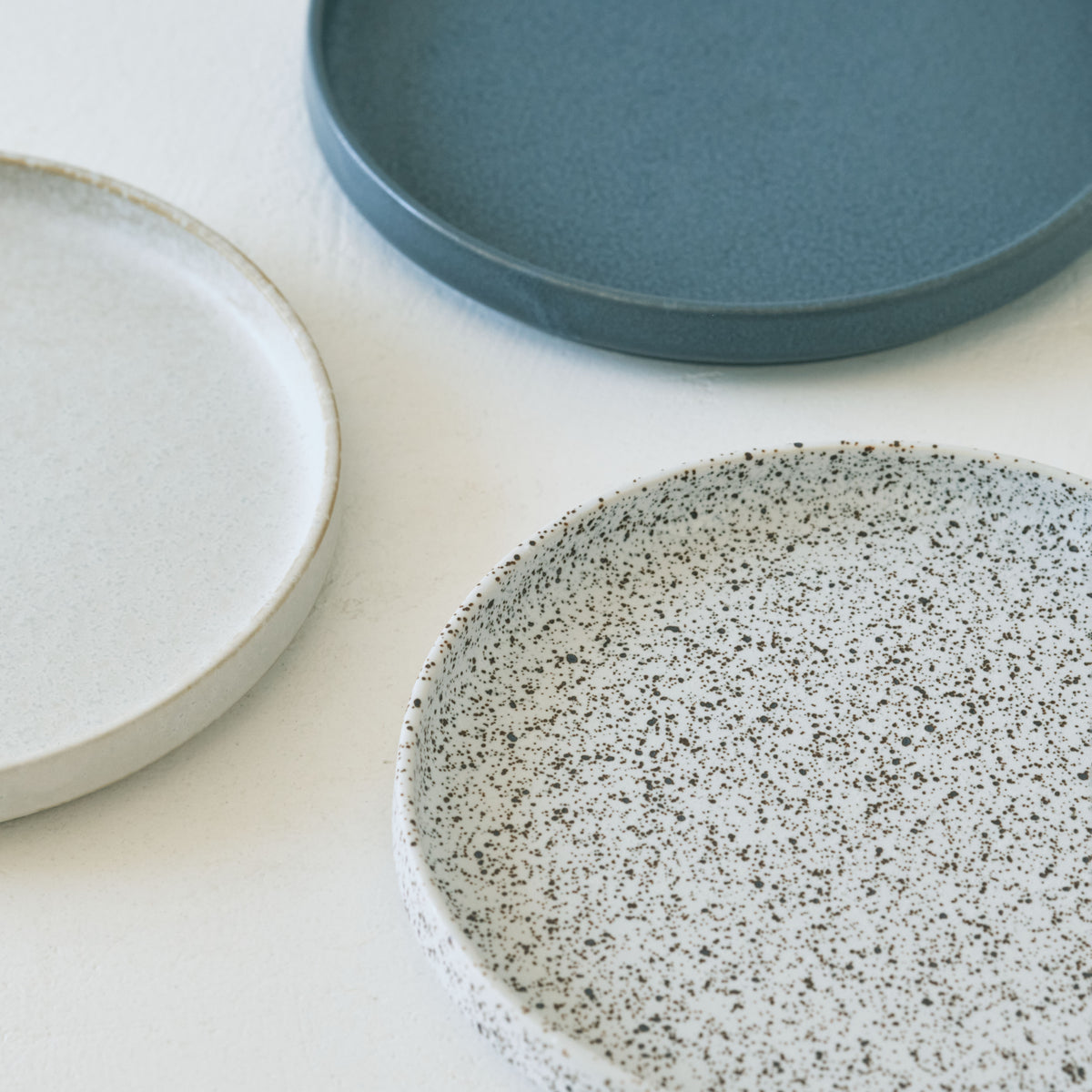 スライドショー切立プレート 白 14cmの画像を開く
