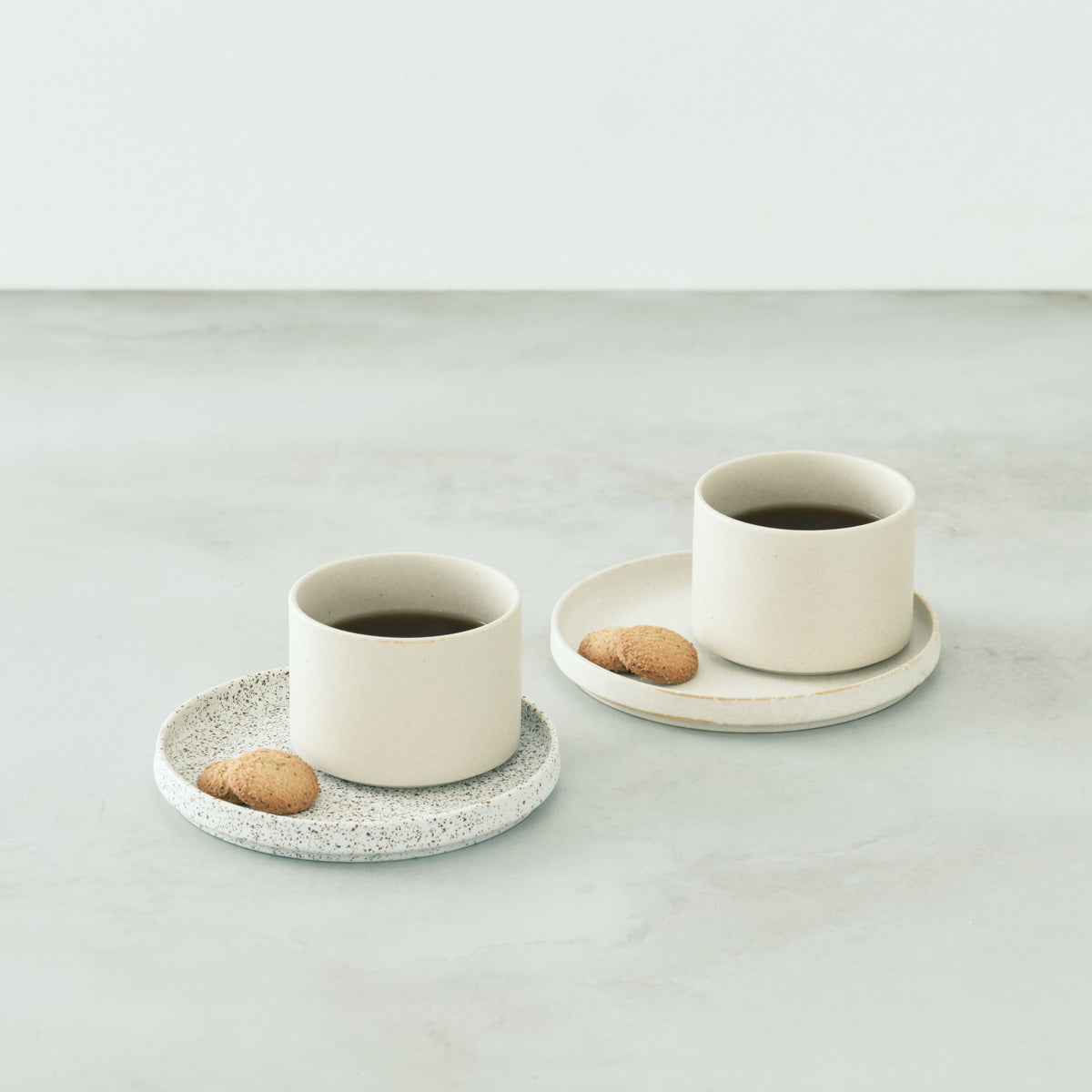 スライドショー切立プレート 錆点 14cmの画像を開く
