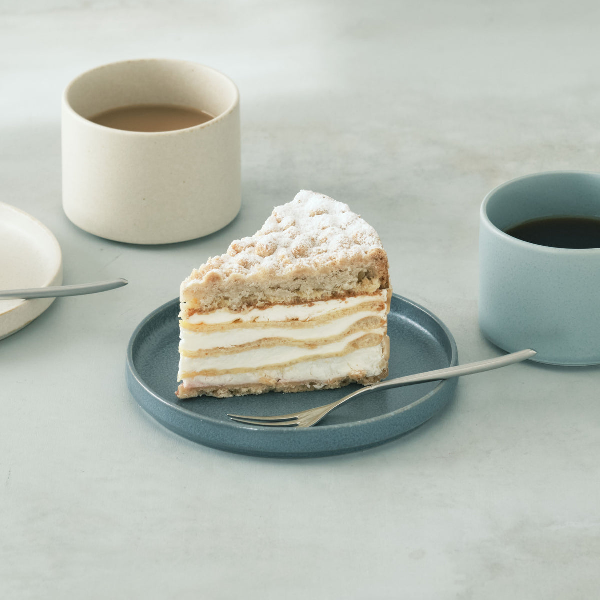 スライドショー切立プレート 灰 14cmの画像を開く
